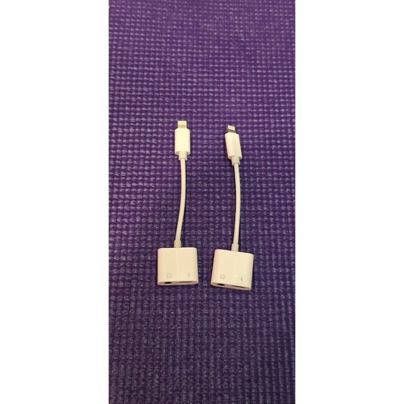 MFi Certified 2 Pack Lightning to 3.5mm Headphones Jack Adapter for iPhone Dongl - Picture 1 of 3
